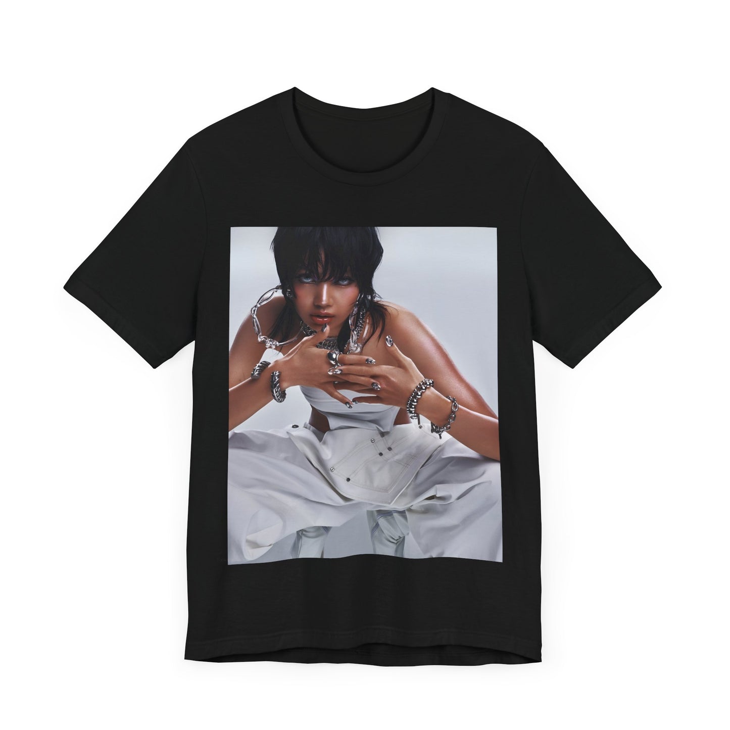 A black graphic t-shirt featuring a casual K-Pop fan graphic of Lisa.