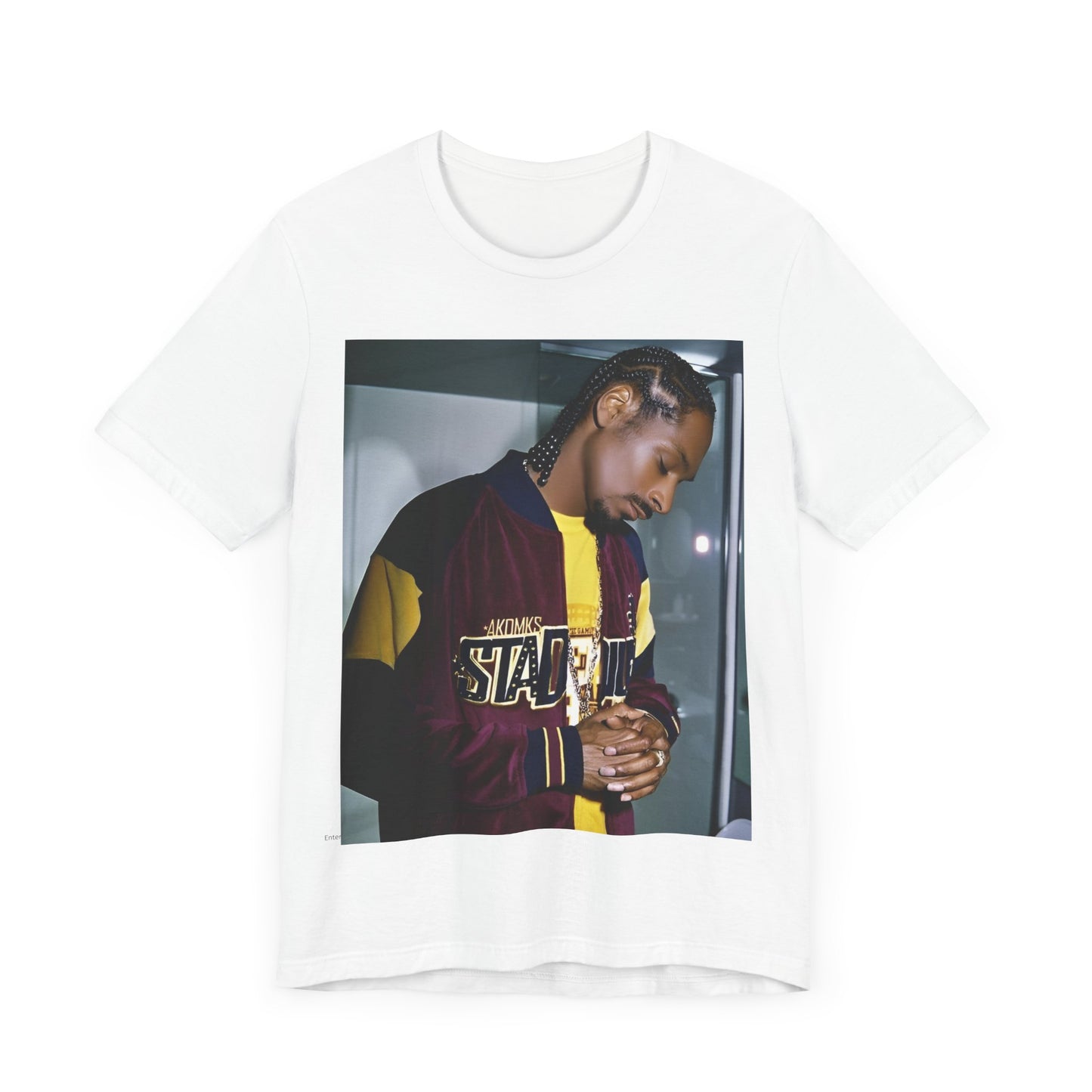 A black graphic t-shirt featuring a classic graphic of Snoop Dogg with a cool gaze.