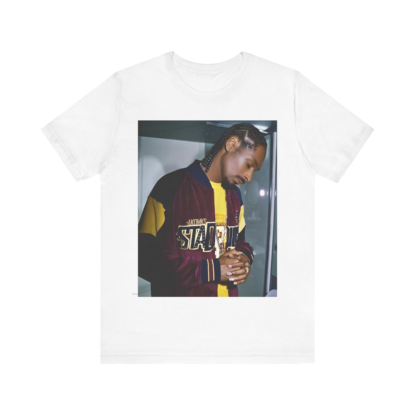 A black graphic t-shirt featuring a classic graphic of Snoop Dogg with a cool gaze.
