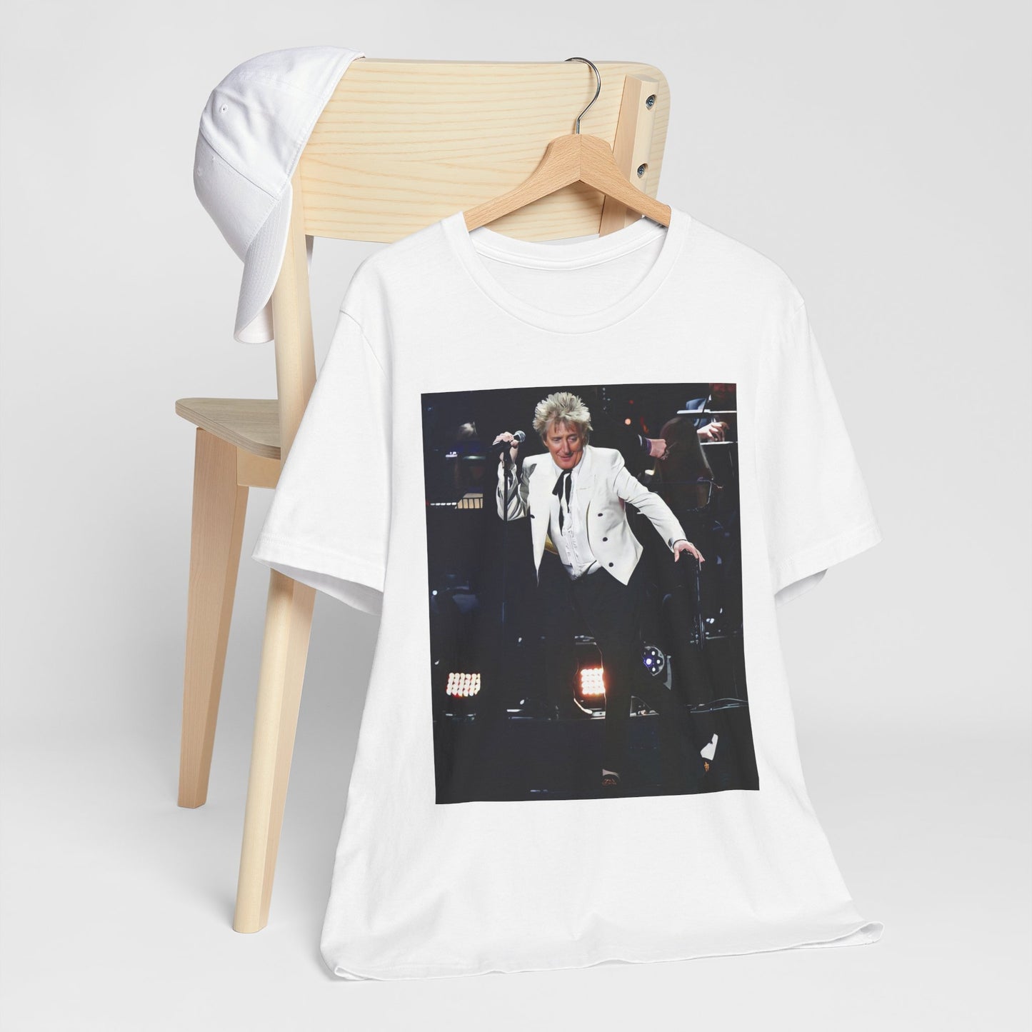 A black graphic t-shirt featuring a graphic or photo of Rod Stewart performing live in a 2005 concert.