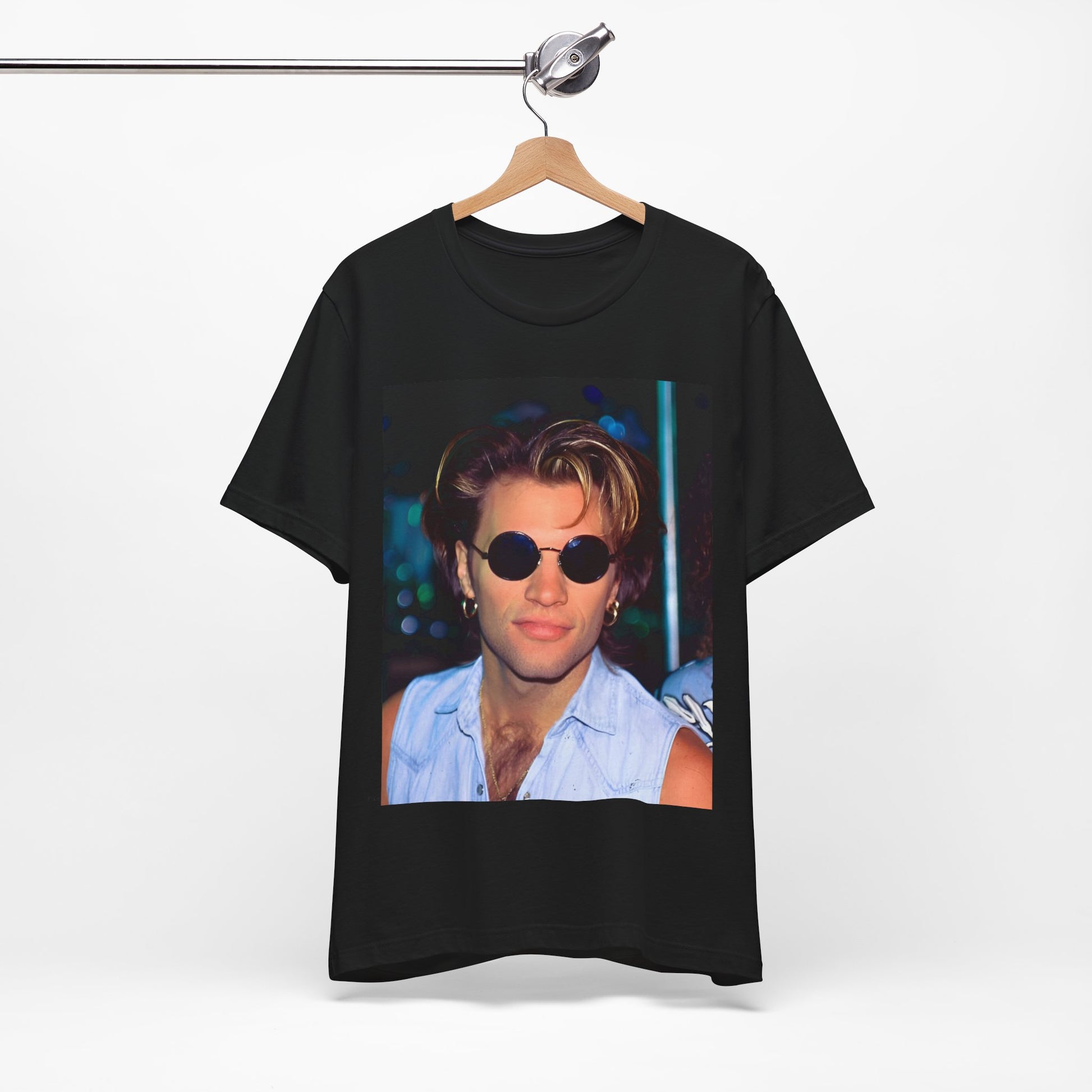 [bonjovi_shirt]-[bonjovi_tshirt]-[bonjovi_merch]-[bonjovi_merchandise]-[bonjovi_graphictee]-[bonjovi_tee]-MODEMOJO