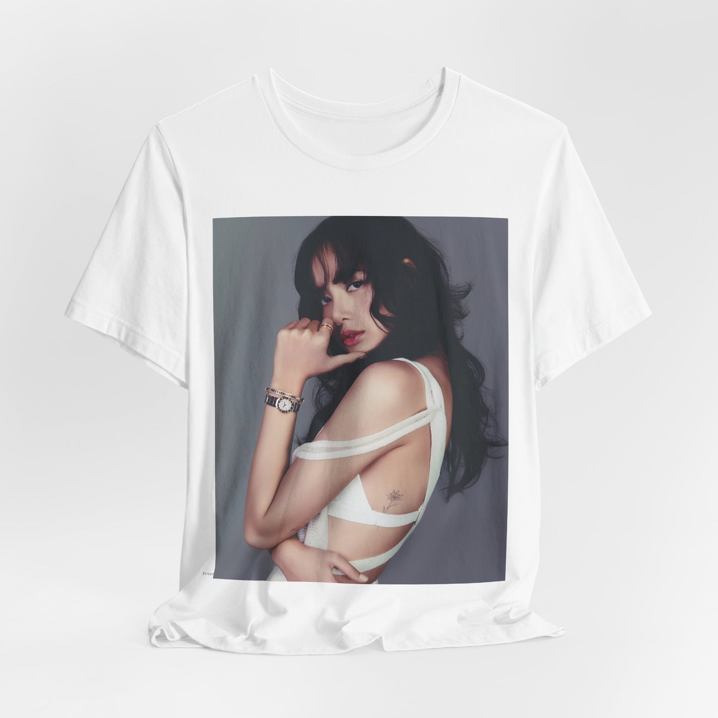 A black graphic t-shirt featuring a retro graphic related to Lisa's 'LALISA' solo era.
