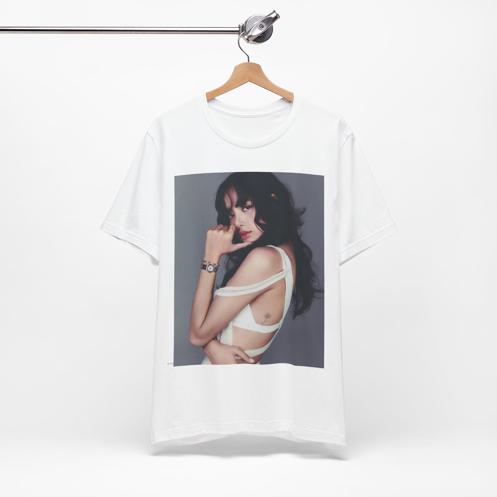 A black graphic t-shirt featuring a retro graphic related to Lisa's 'LALISA' solo era.