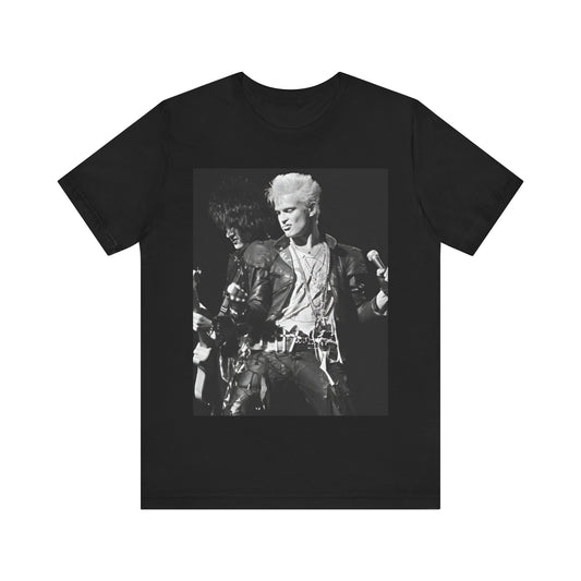 A black graphic t-shirt featuring a live concert graphic of Billy Idol, designed for a comfortable fit.